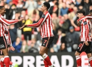 开云APP-英格兰队意外出局，球迷黯然离去