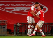 开云APP-包含阿姆斯特丹客场逆转，保持欧战希望的词条