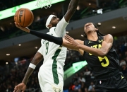 开云平台-奇才逆转雄鹿，布拉德利关键制胜的简单介绍