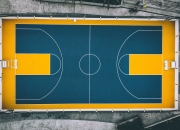 开云体育直播-赛道与球场，当拉文在F1街道赛接管比赛，公牛硬仗取胜辽宁队