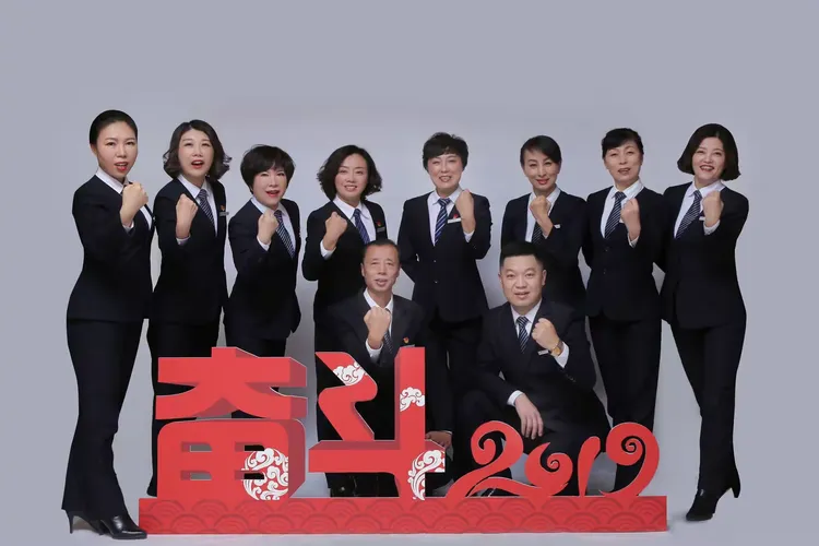 包含黑山士气高涨，势如破竹获得胜利的词条