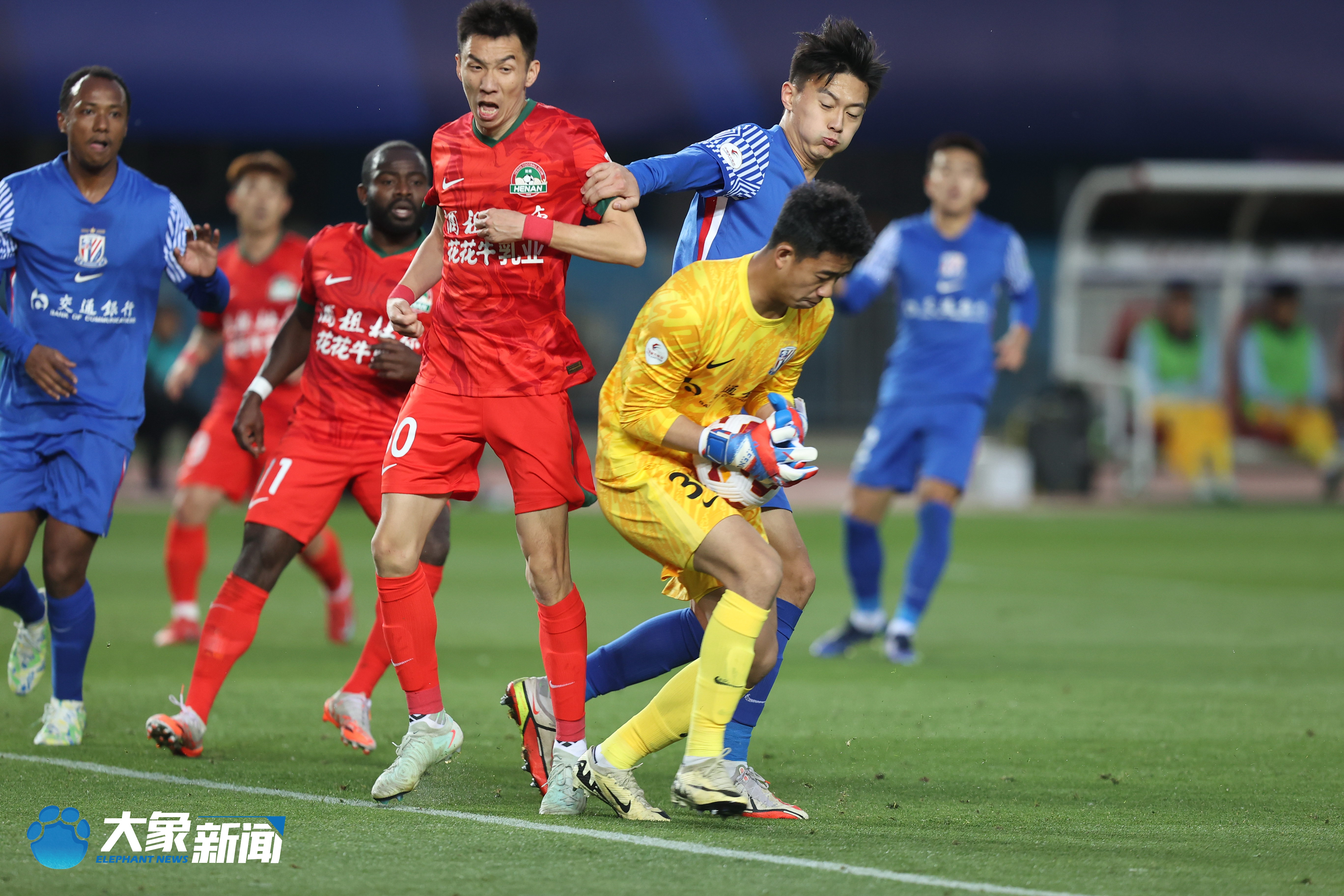 包含河南建业主场不敌对手，遭遇连败的词条