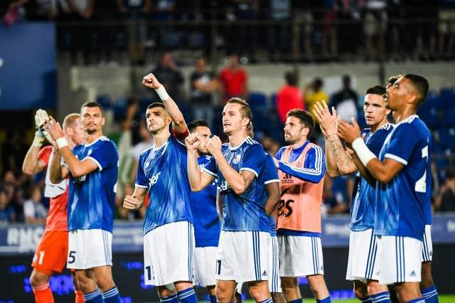 图卢兹队在激烈比赛中获得胜利