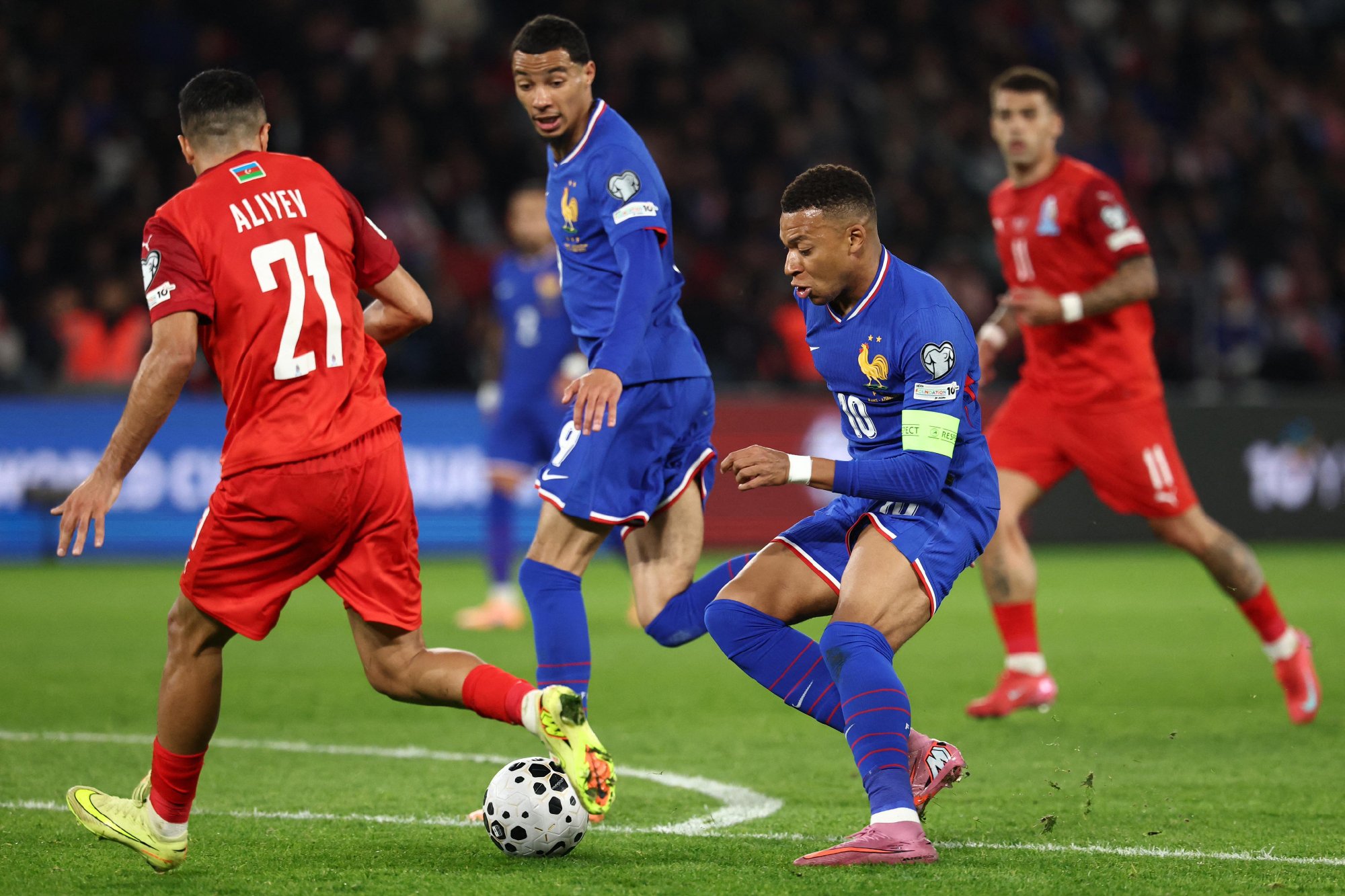 法国连胜六连胜！姆巴佩破门