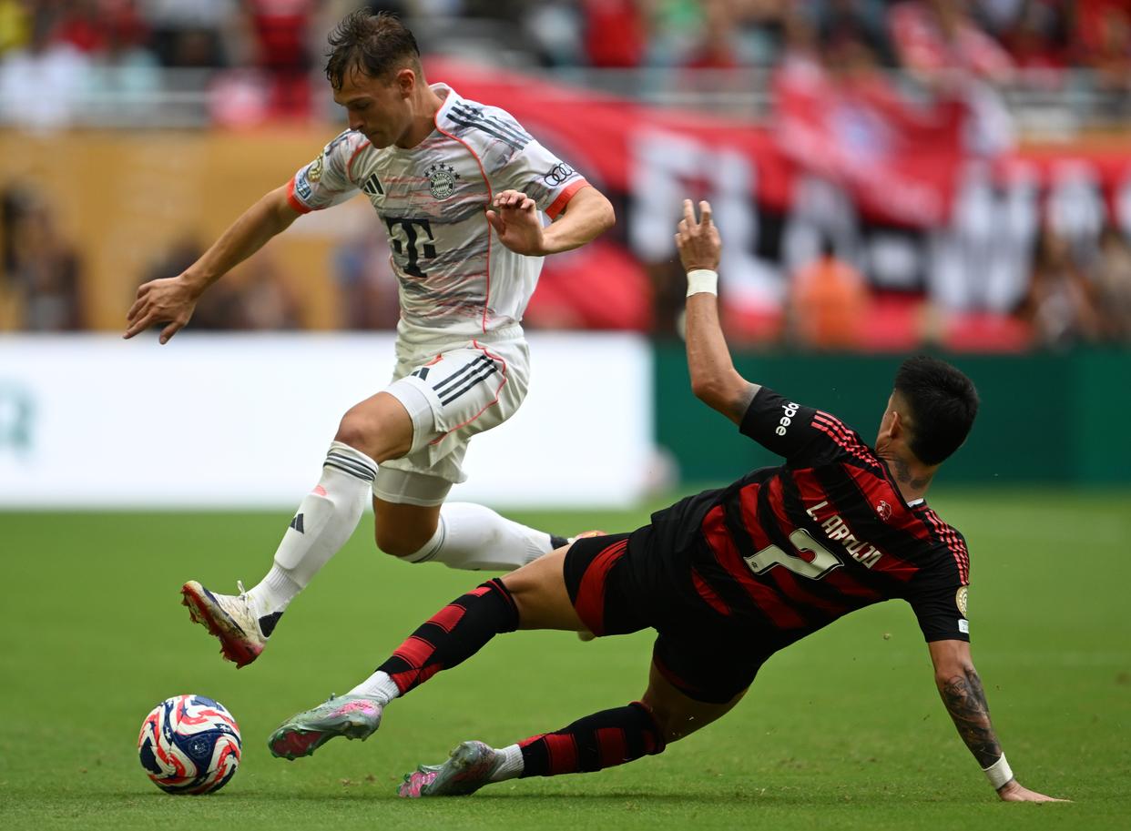 拜仁横扫巴西，若日尼奥惊艳四座