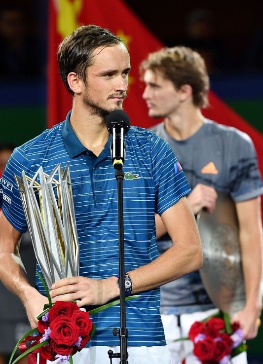 包含戴维斯杯完胜蒙特卡洛大师赛，梅德韦杰夫高光表现的词条