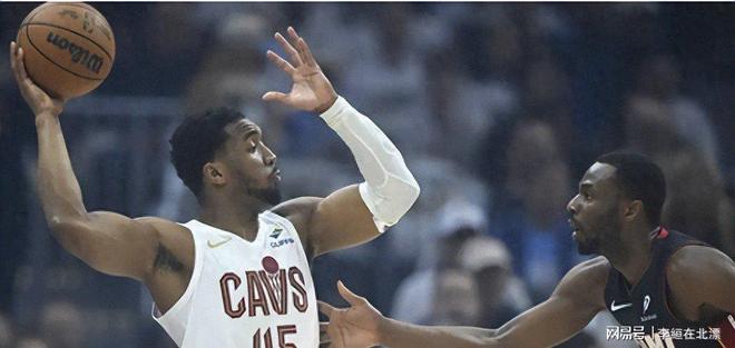 勇士轻取热火B队，萨姆·米切尔爆发神勇的简单介绍