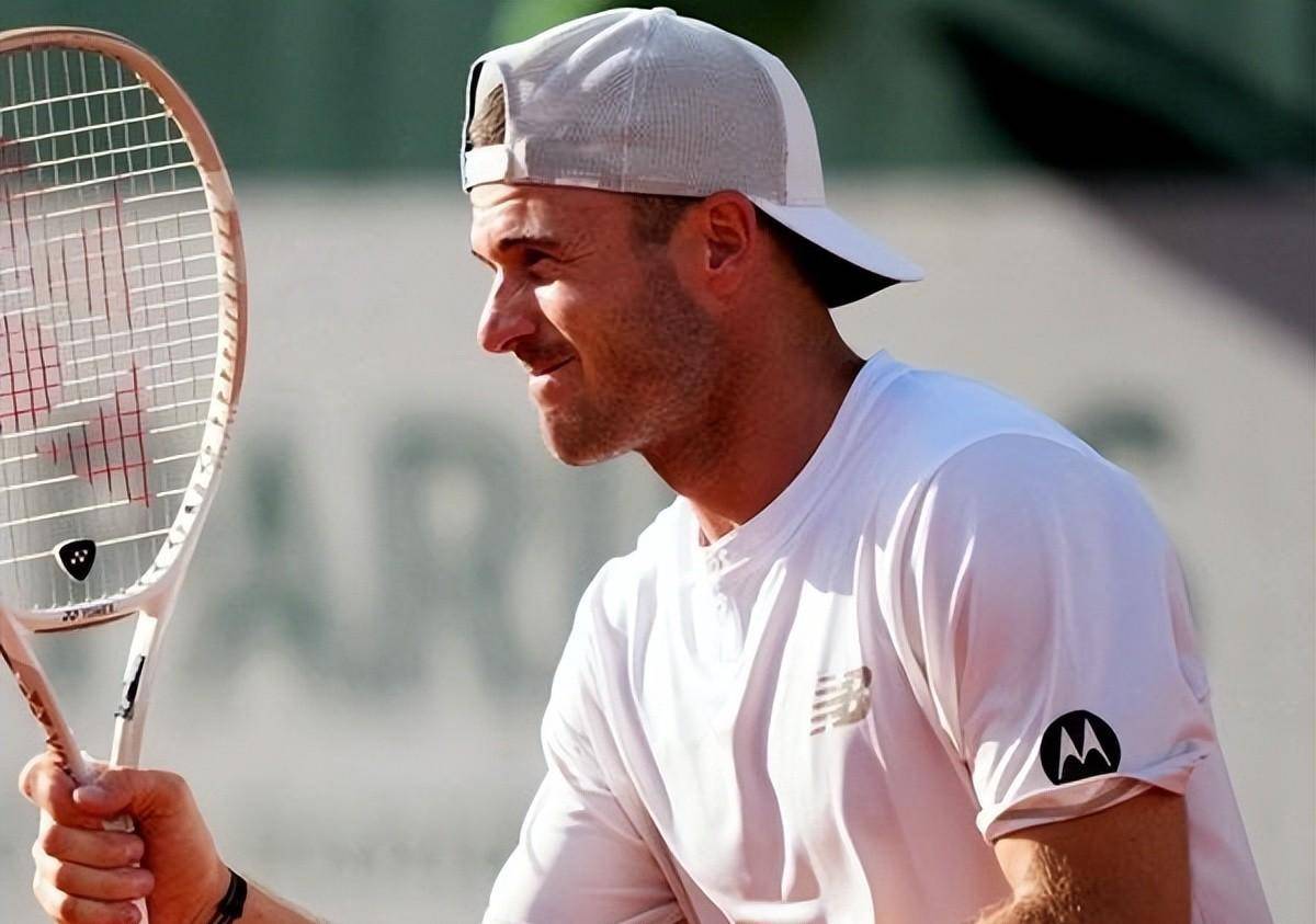 包含美国网球队绝地反击欧洲网球队，阿尔卡拉斯关键制胜的词条