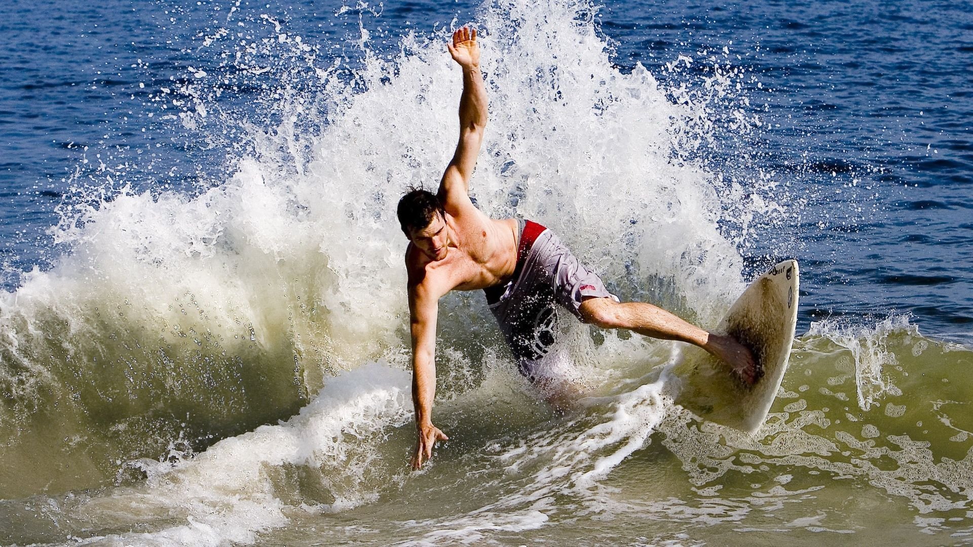 教科书之夜，乔治如何用一场比赛定义季后赛巨星