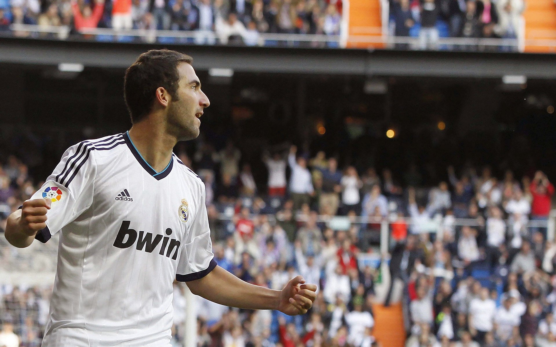 哈弗茨无解破局，英格兰新星闪耀助三狮军团速胜黄色潜水艇